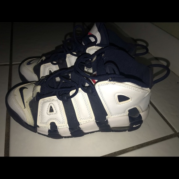 Sneakers - Picture 4 of 4